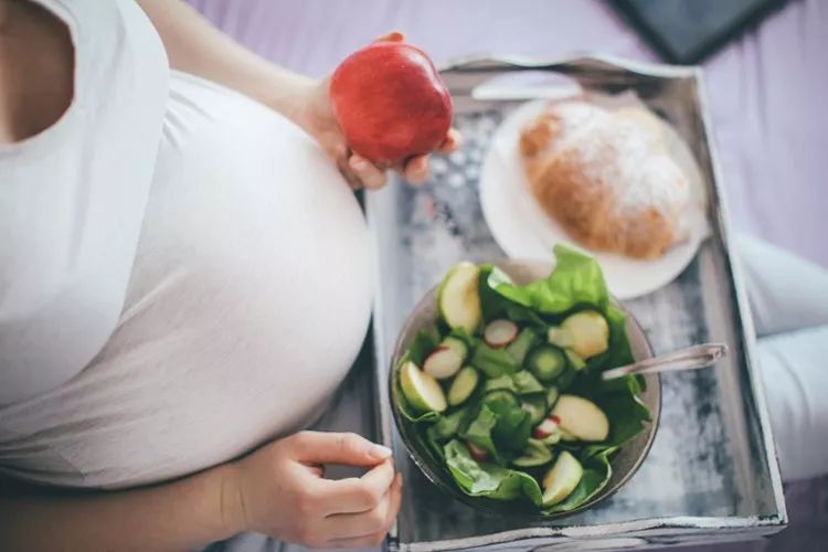 婴儿几个月可以吃榴莲婴儿几个月可以吃榴莲，营养摄入的适宜时机与注意事项